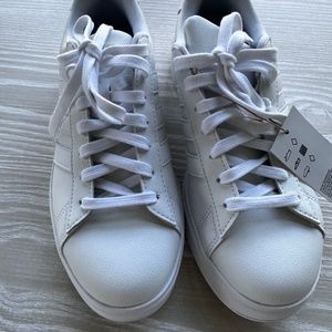 Adidas Cloudfoam Size 8.5 Sneakers